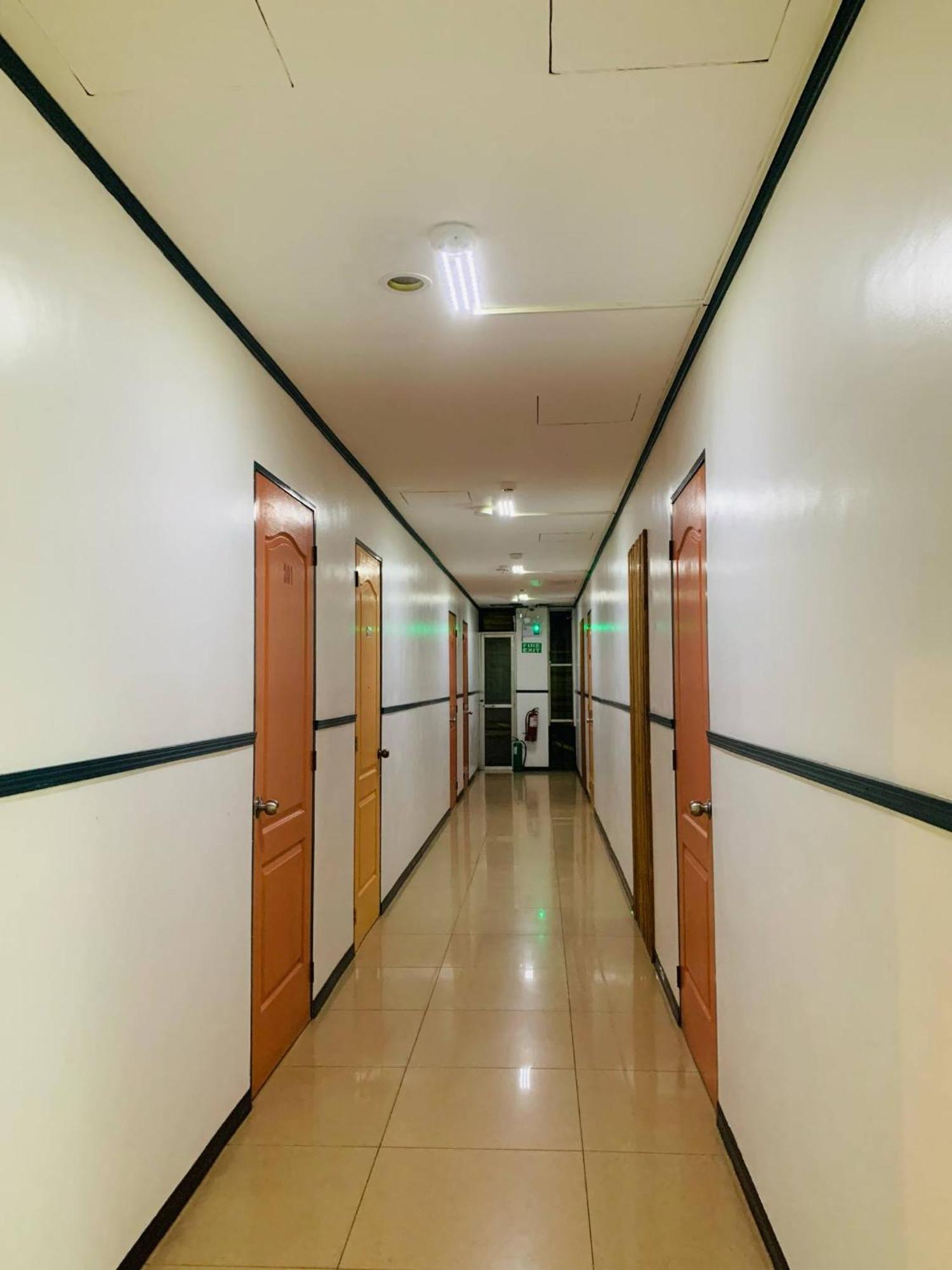 Axis Pension Hotel Lapu-Lapu City Exterior foto